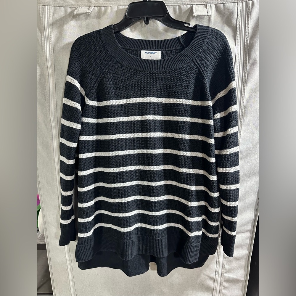 Old Navy Black and White Striped Sweater